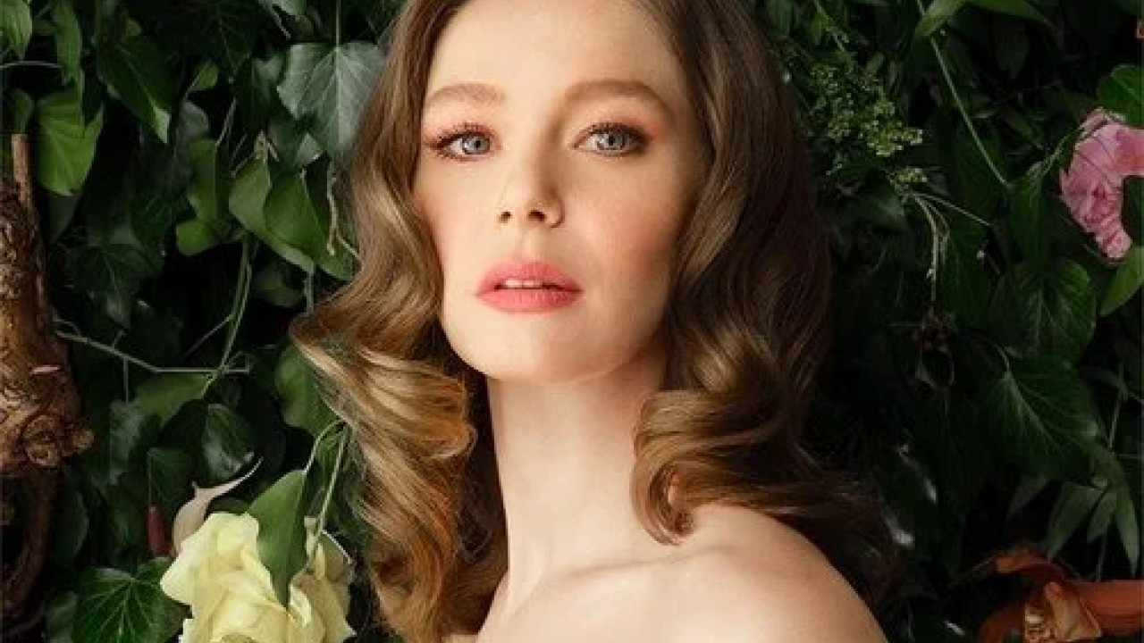 فتاة النافذة الموسم الثالث الحلقة 23